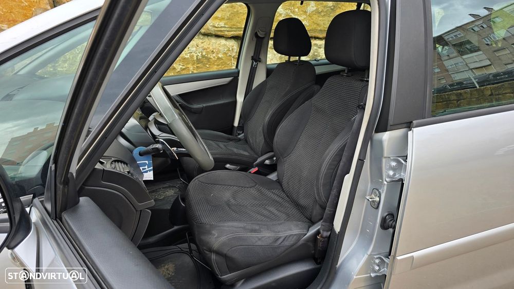 Citroën C4 Grand Picasso 1.6 HDi Confort CMP6 - 25