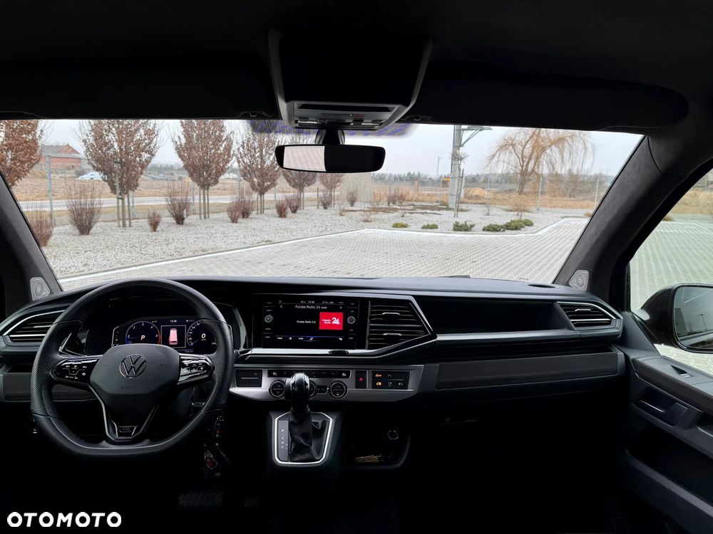 Volkswagen Multivan - 12