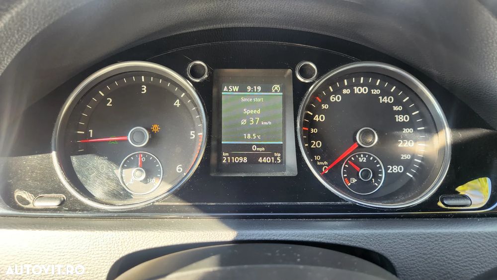 Volkswagen Passat 2.0TDI Trendline DPF DSG - 11