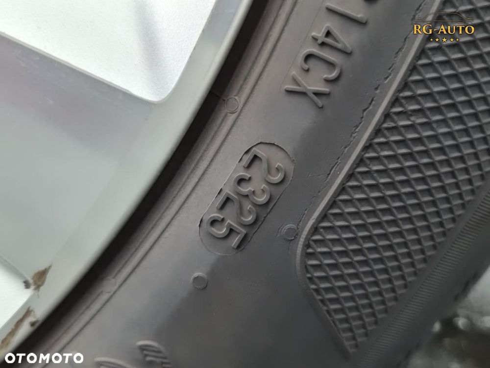 Volkswagen Passat - 31
