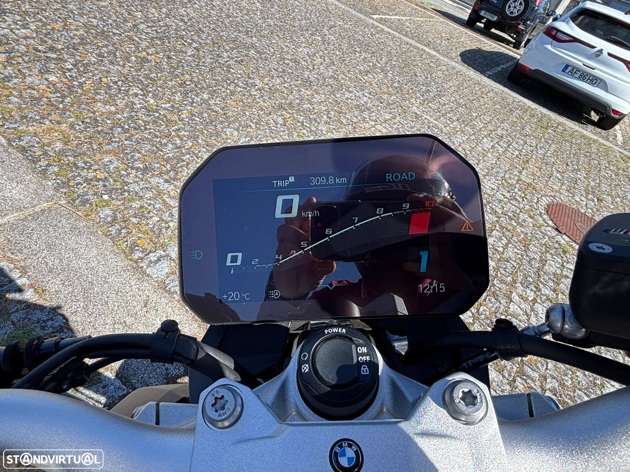 BMW F 900 R Triple Black - 9
