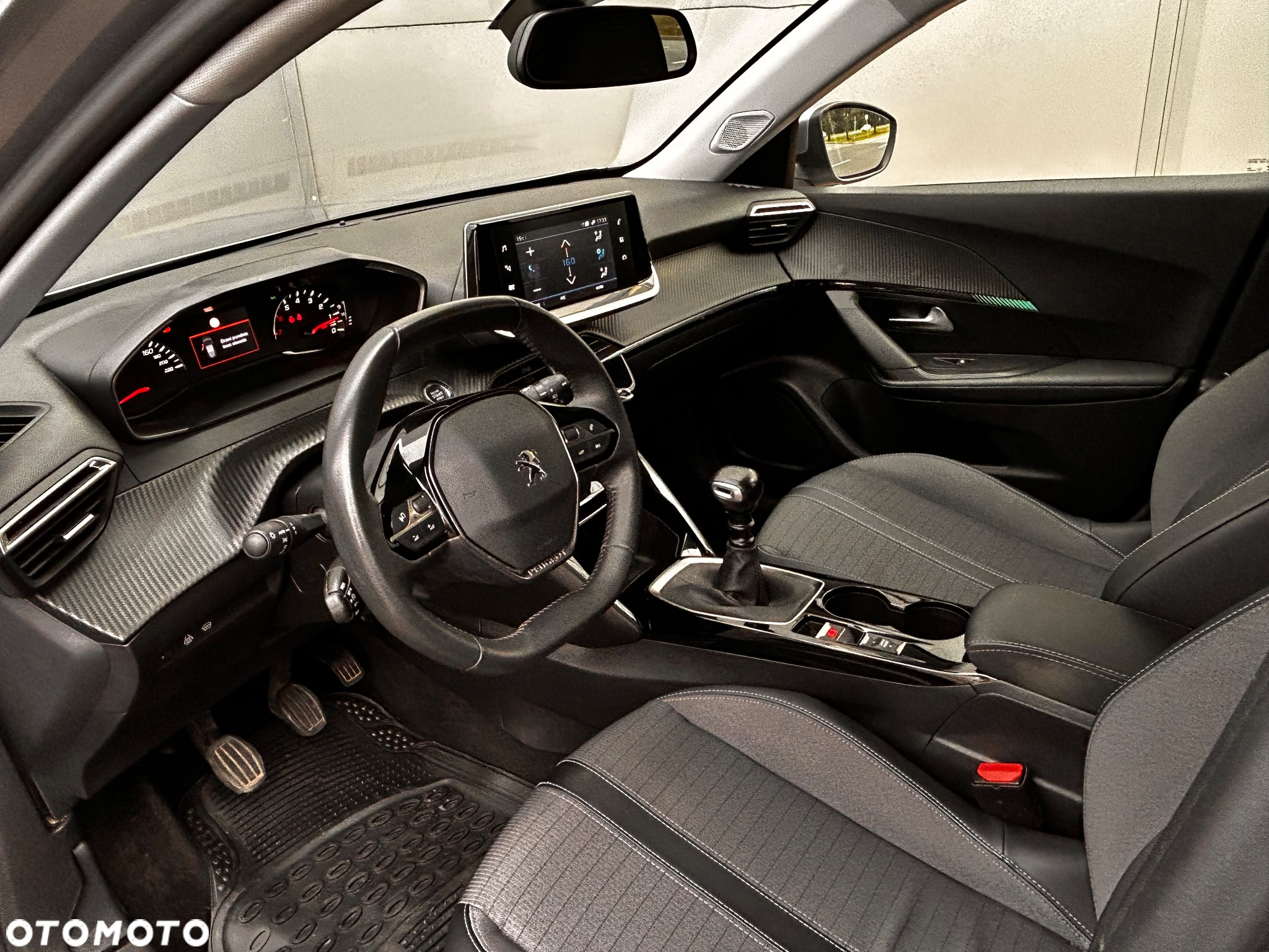 Peugeot 2008 - 25