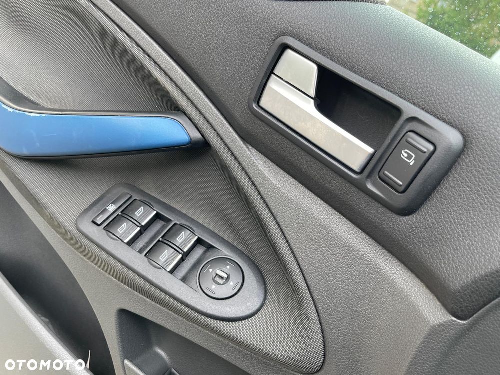 Ford Kuga - 19