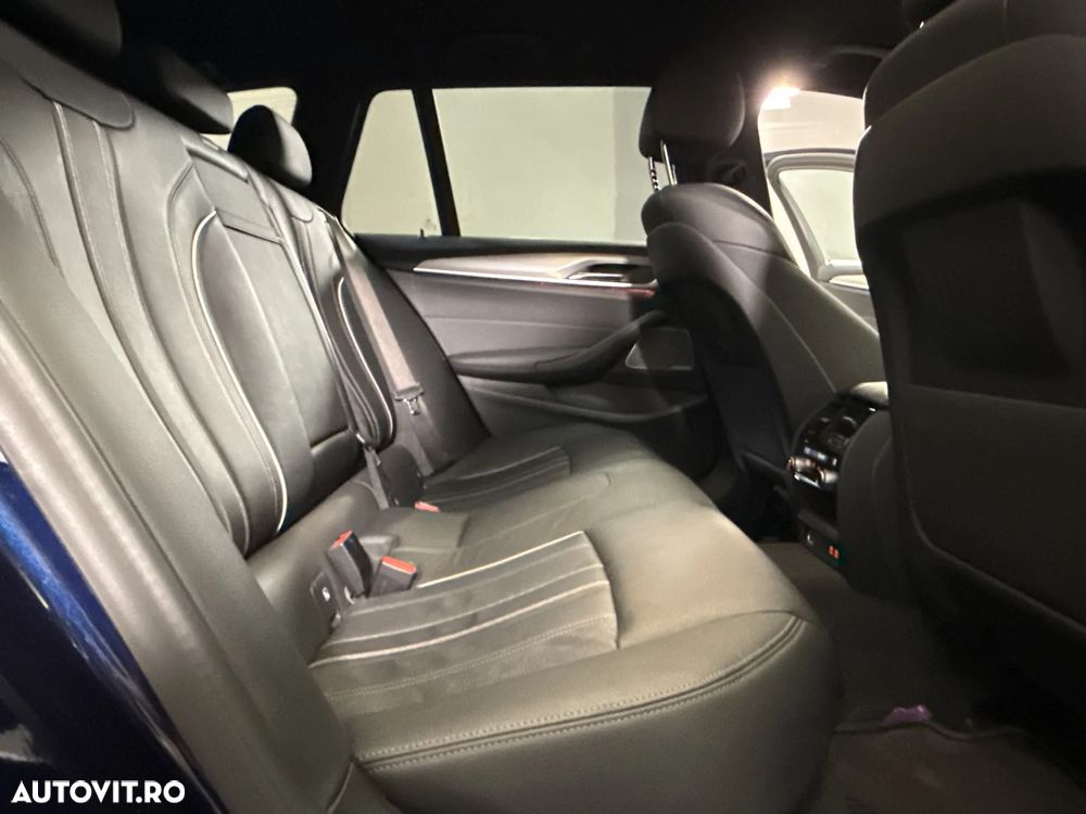 BMW Seria 5 530d xDrive AT MHEV - 13