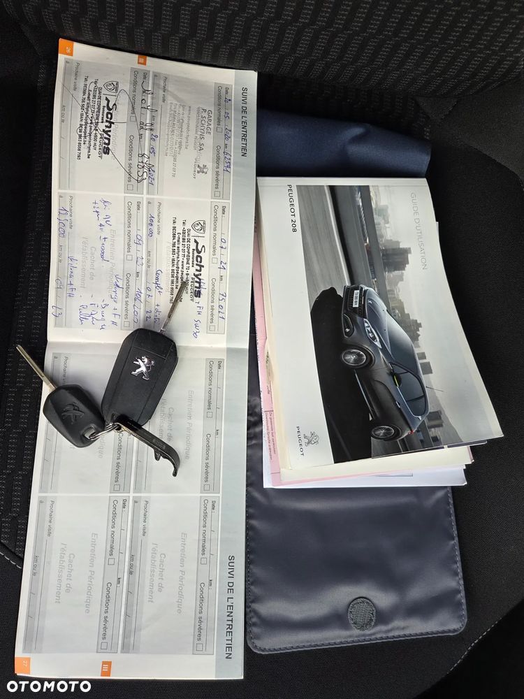 Peugeot 208 1.2 PureTech Style - 24