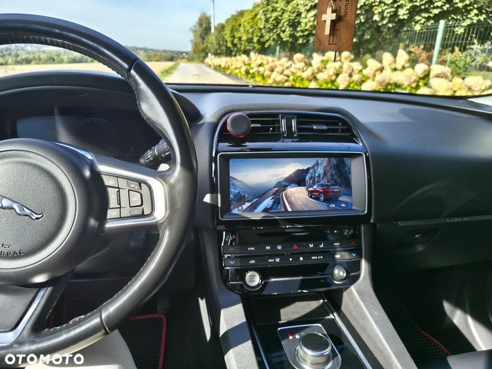 Jaguar F-Pace 2.0 i4D AWD Prestige - 14