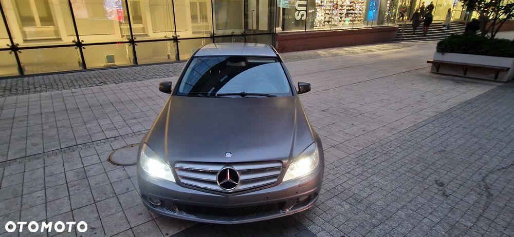 Mercedes-Benz Klasa C 320 CDI 7G-TRONIC Avantgarde DPF Sport Edition - 4