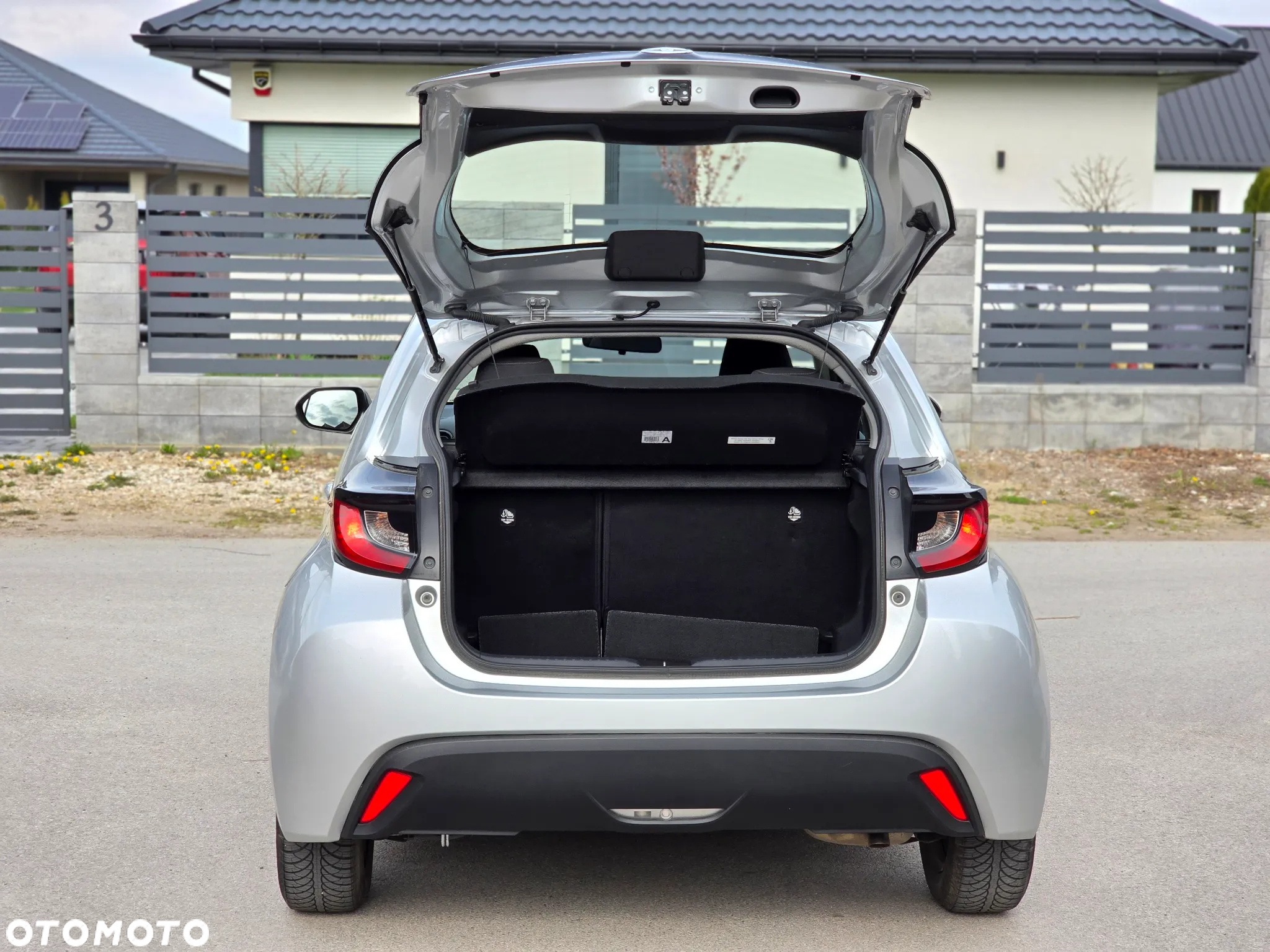Toyota Yaris - 18