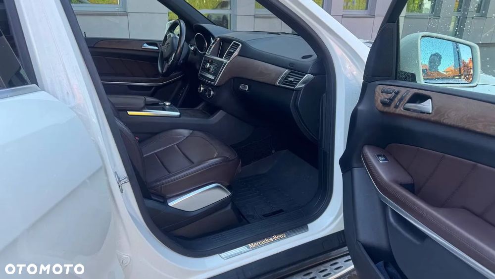 Mercedes-Benz GL 500 4Matic (BlueEFFICIENCY) 7G-TRONIC - 3