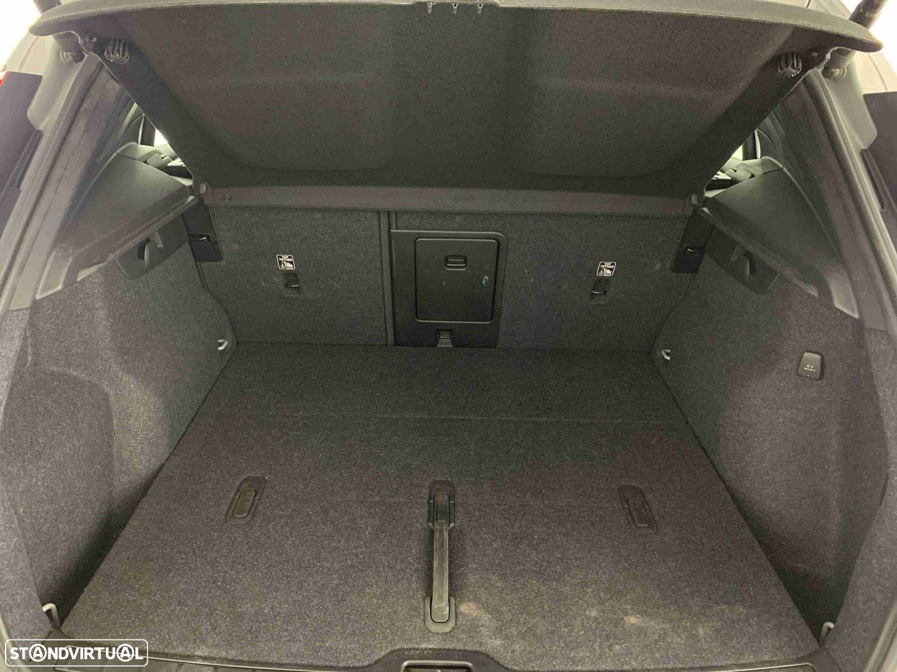 Volvo XC 40 1.5 T2 Plus Dark Auto - 14