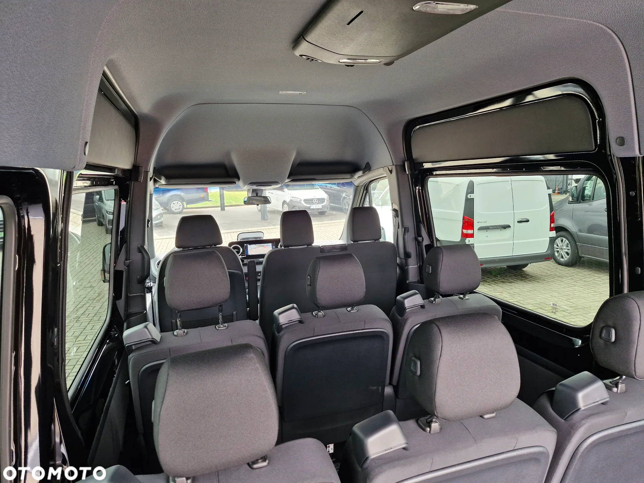 Mercedes-Benz Sprinter - 12