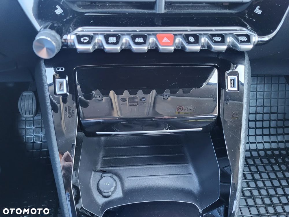 Peugeot 2008 1.2 PureTech Allure Pack S&S - 23