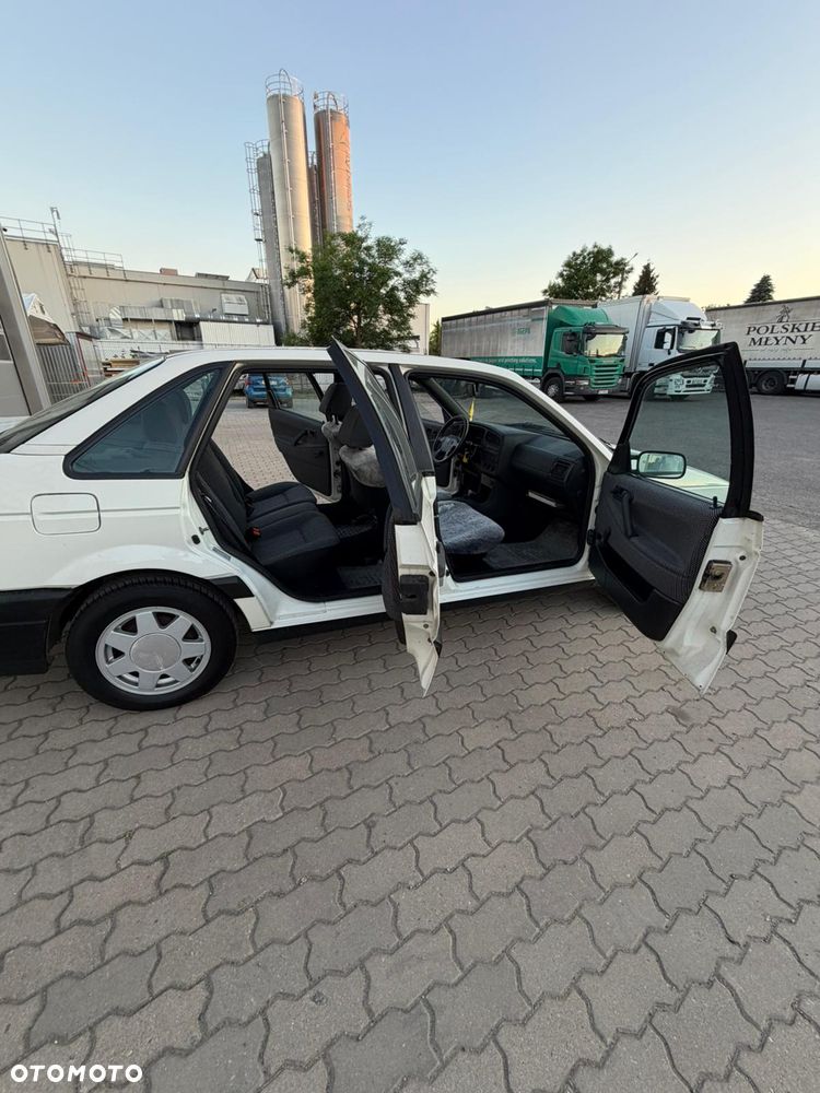 Volkswagen Passat - 8