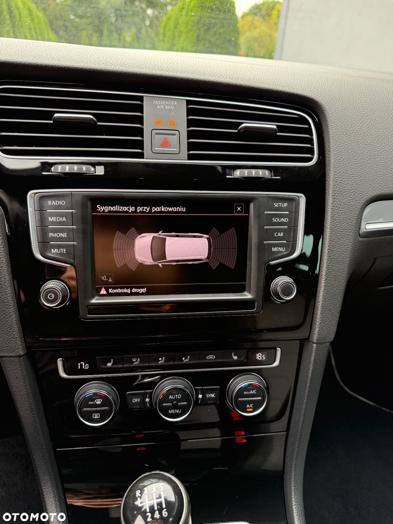 Volkswagen Golf - 18