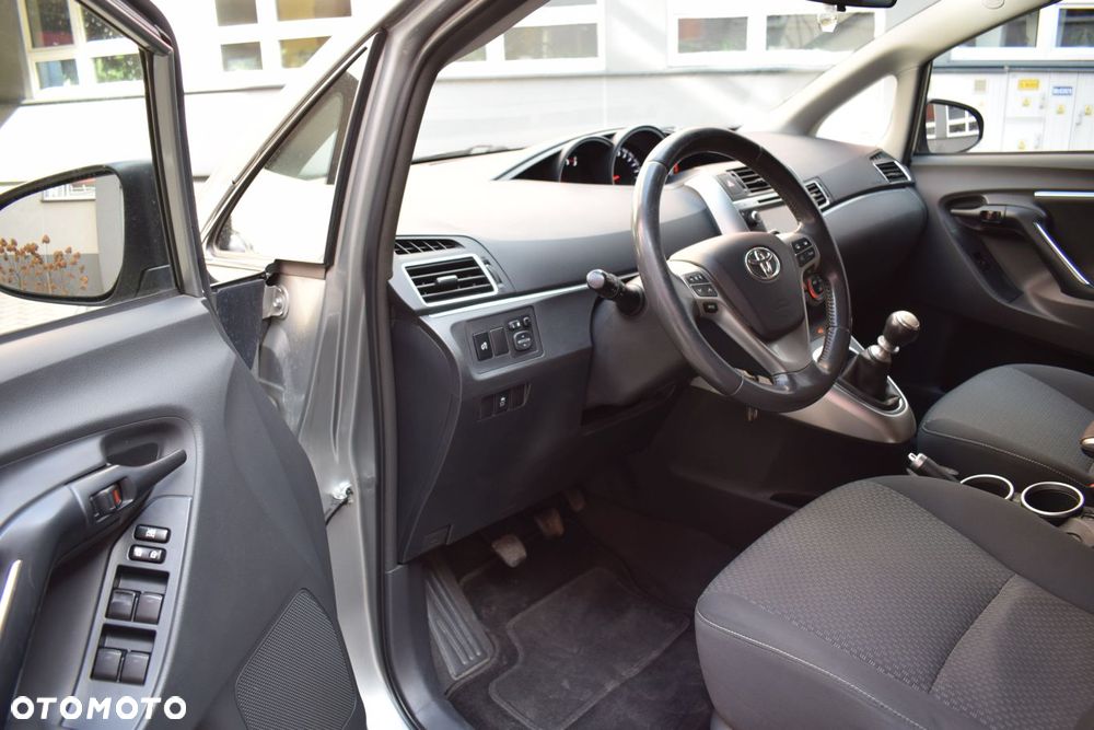 Toyota Verso 2.0 D-4D 5-Sitzer Executive - 8