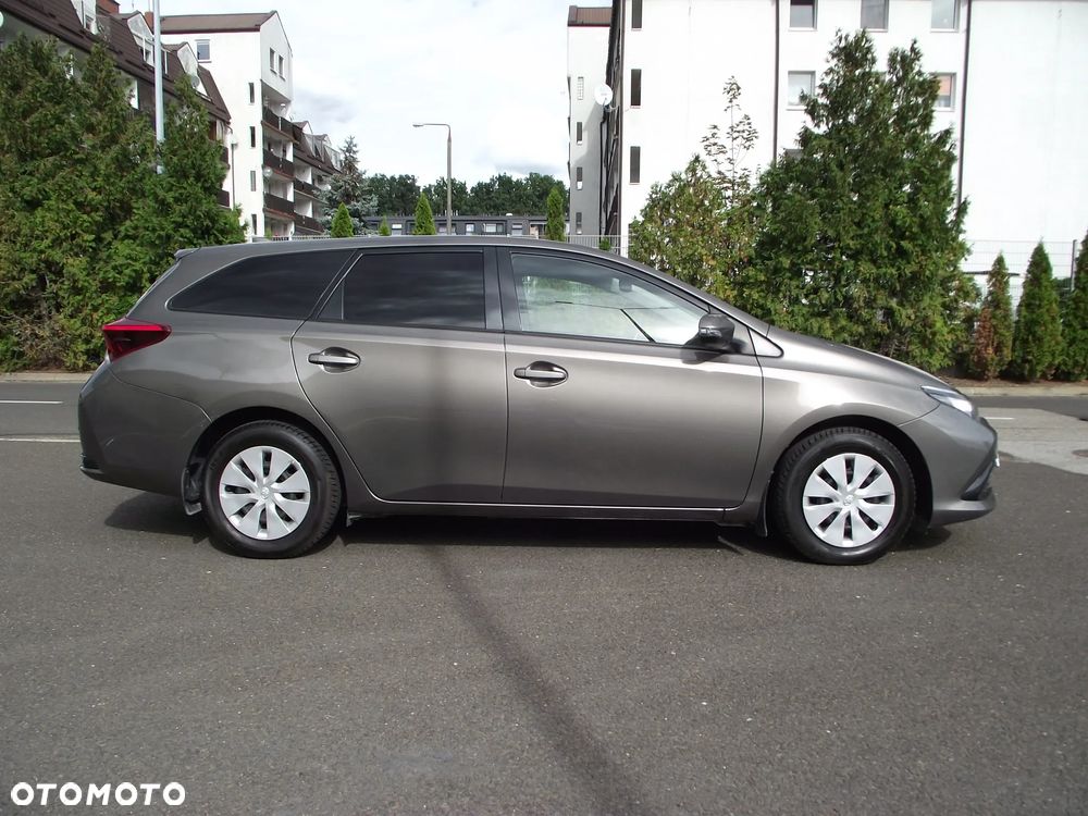 Toyota Auris 1.6 Classic Plus - 6