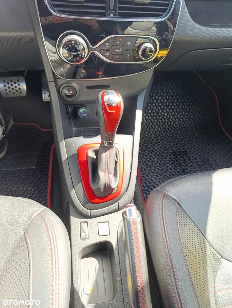 Renault Clio TCe 200 EDC Sport R.S - 17