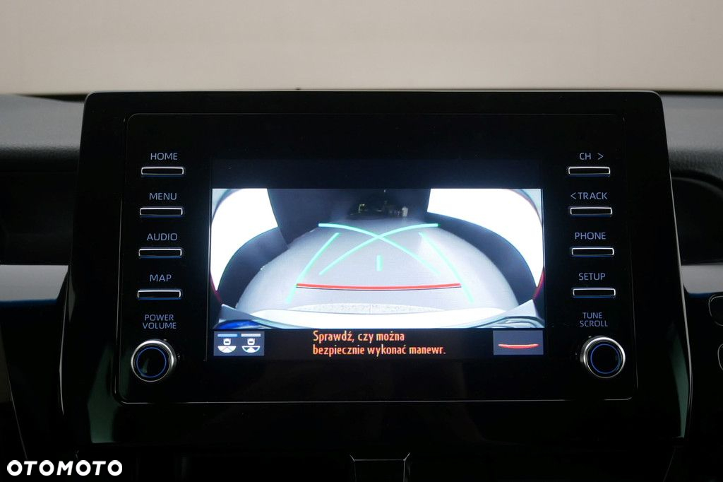 Toyota Camry - 18