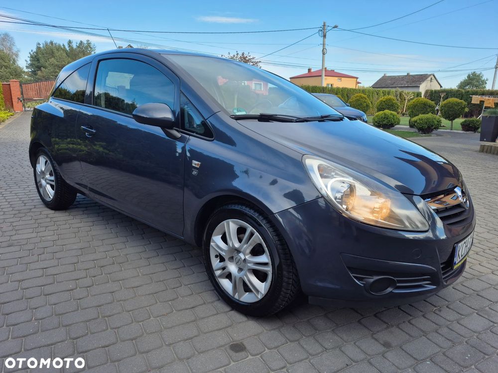 Opel Corsa 1.4 16V Cosmo - 2