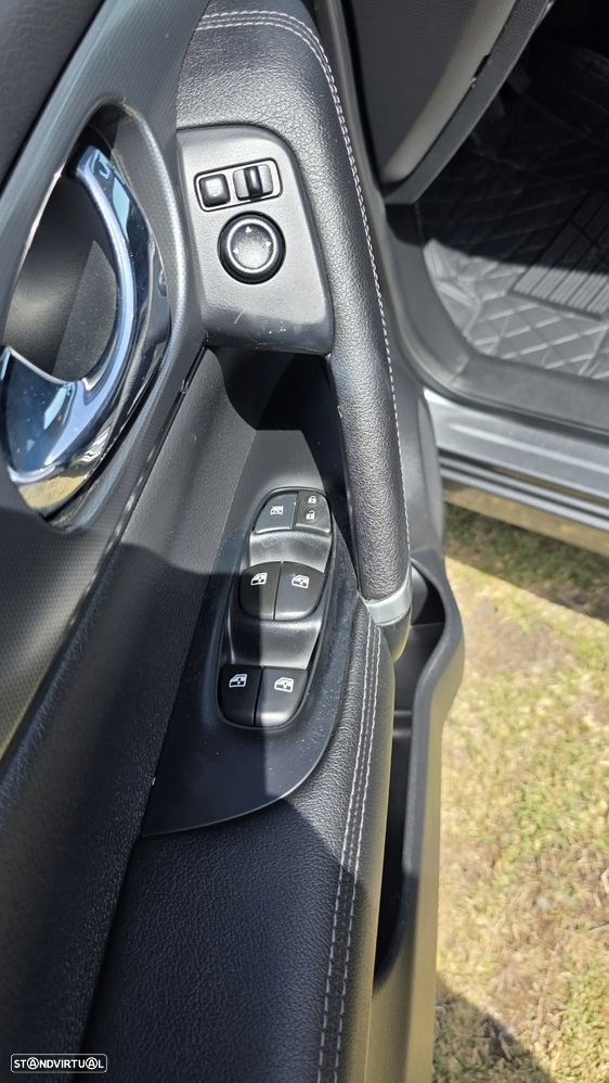 Nissan Qashqai 1.6 dCi Xtronic TEKNA - 20