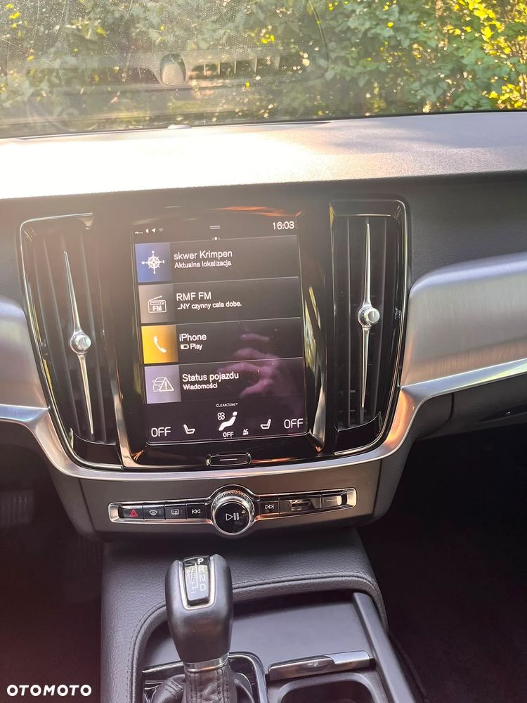 Volvo V90 D4 Momentum - 23