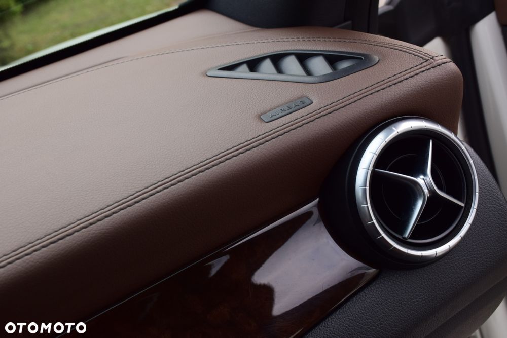 Mercedes-Benz CLA - 34
