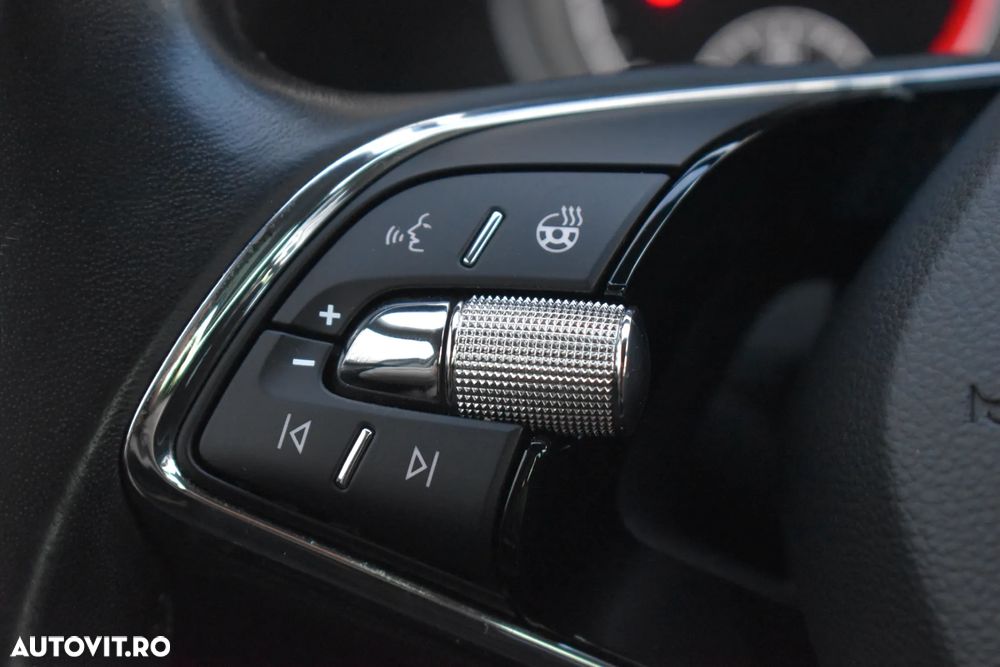 Skoda Superb 2.0 TDI DSG Ambition - 36