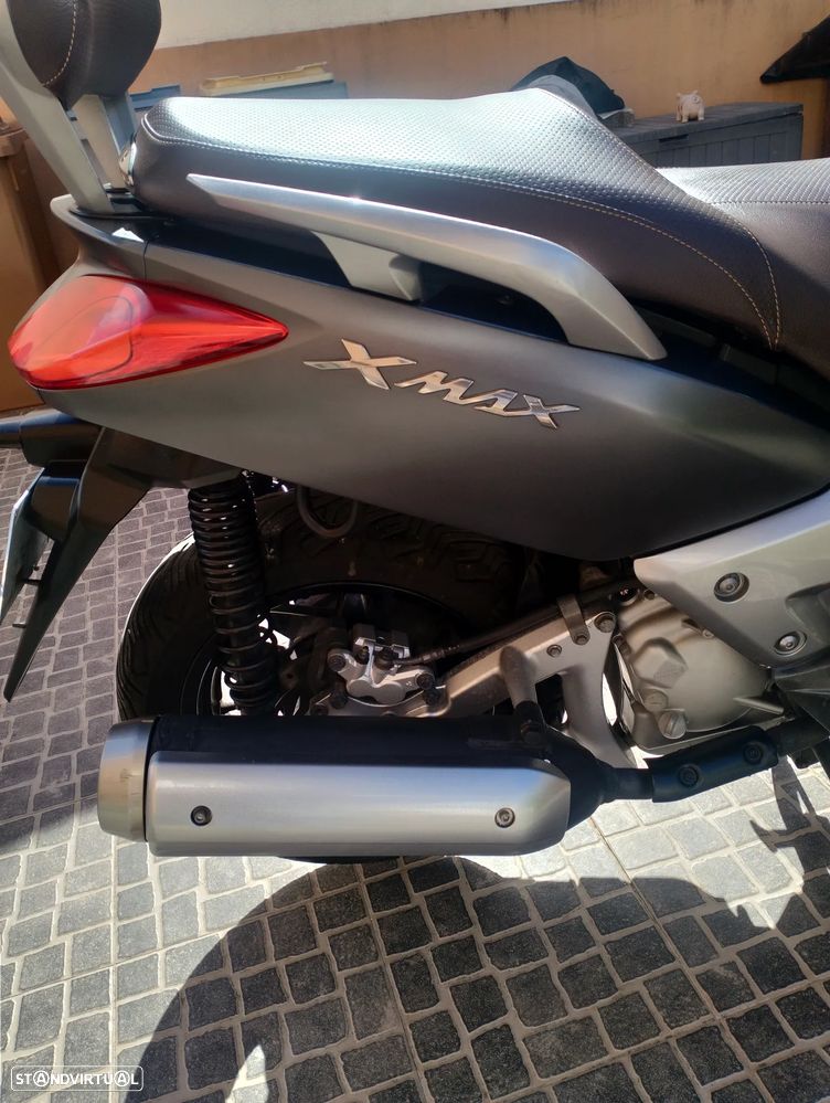 Yamaha X-Max - 21