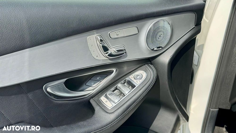 Mercedes-Benz GLC 220 d 4Matic 9G-TRONIC AMG Line - 13