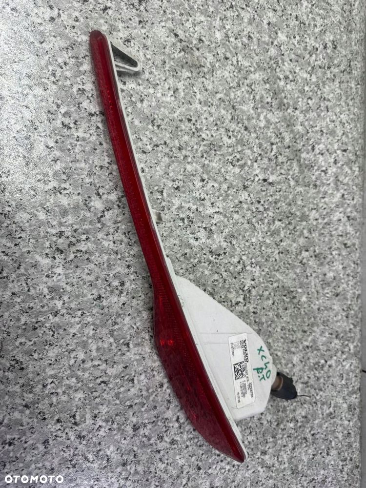 odblask lampa przeciwmgielna prawy tył volvo xc40 2017-2024 32228783 - 1