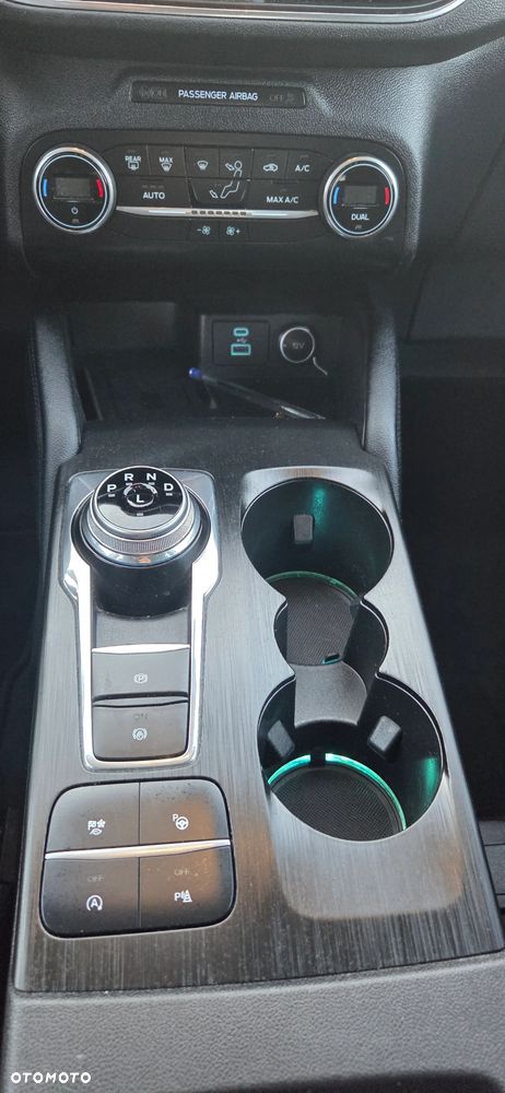 Ford Kuga - 13