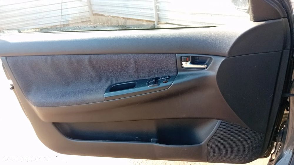 Tylko Części TOYOTA COROLLA IX E12 1.4 VVTI 4ZZ 97KM 71kW HB 3D 00r-04r Lakier 1C3 - 7