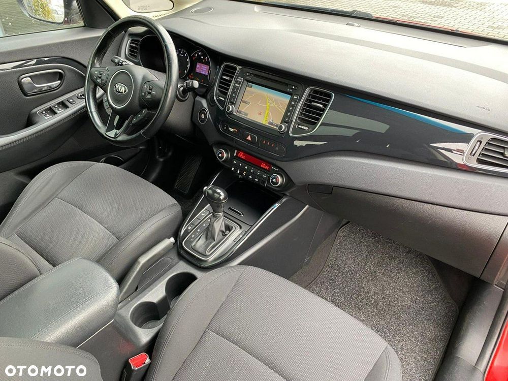 Kia Carens - 15