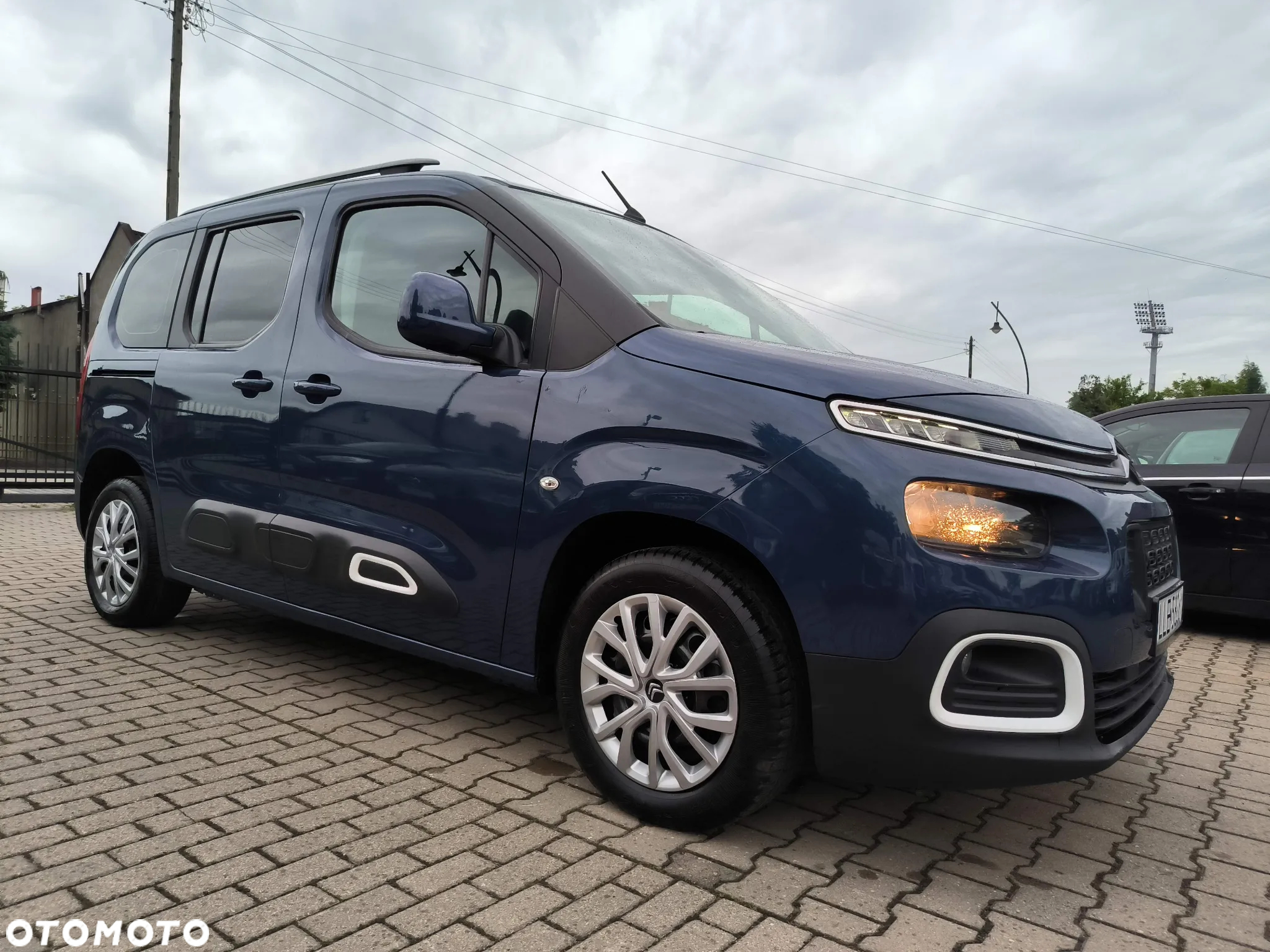 Citroën Berlingo Multispace PureTech 110 SELECTION - 14
