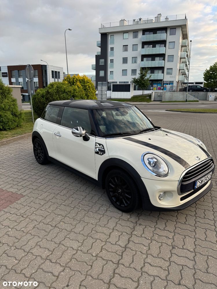 MINI Cooper Standard - 3