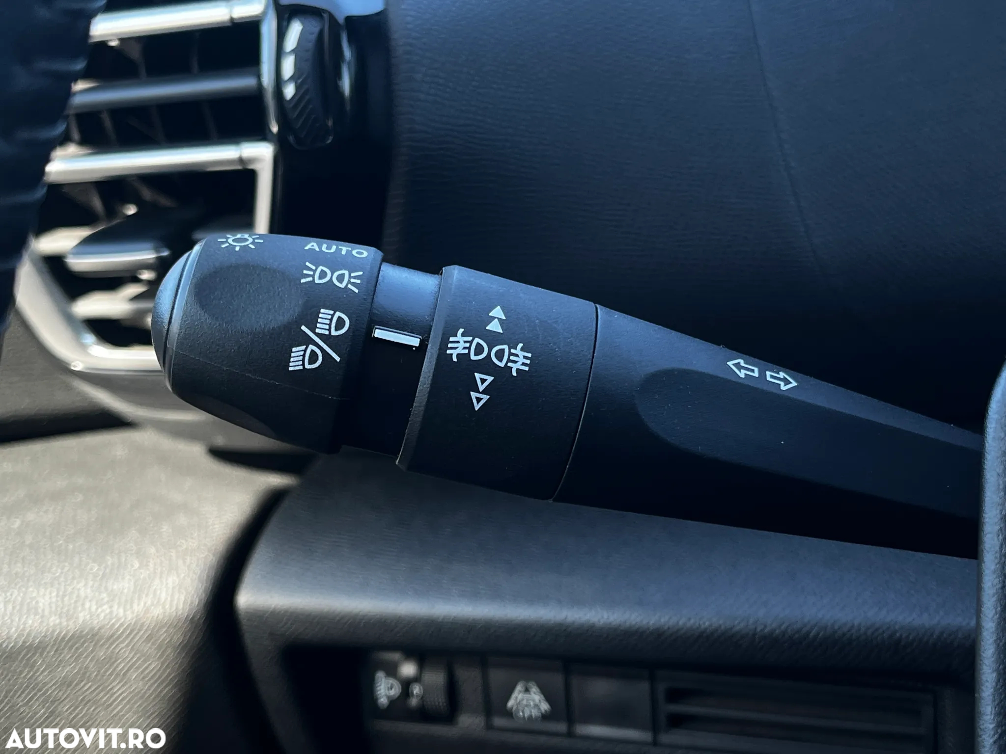 Citroën C4 1.2 PureTech 100 S&S BVM6 Feel - 17