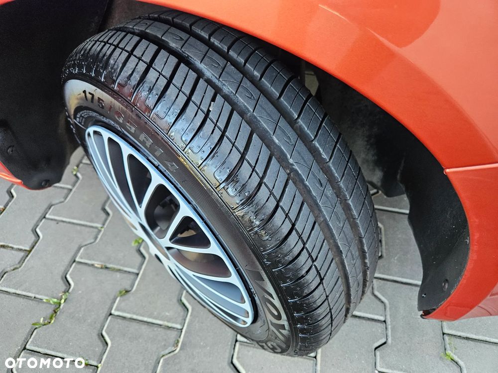 Skoda Fabia 1.2 HTP Cool Colour Edition - 29