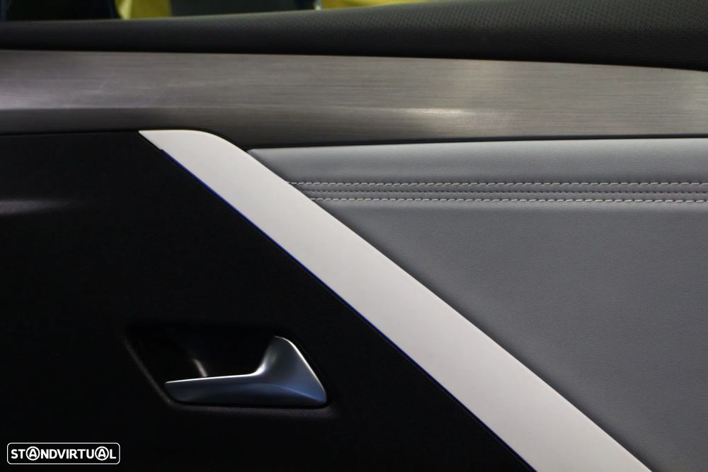 Opel Astra 1.5 D Elegance - 24