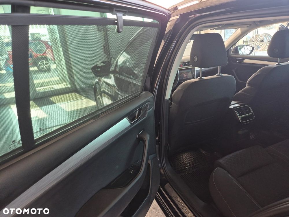 Skoda Superb 2.0 TDI SCR Ambition DSG - 21