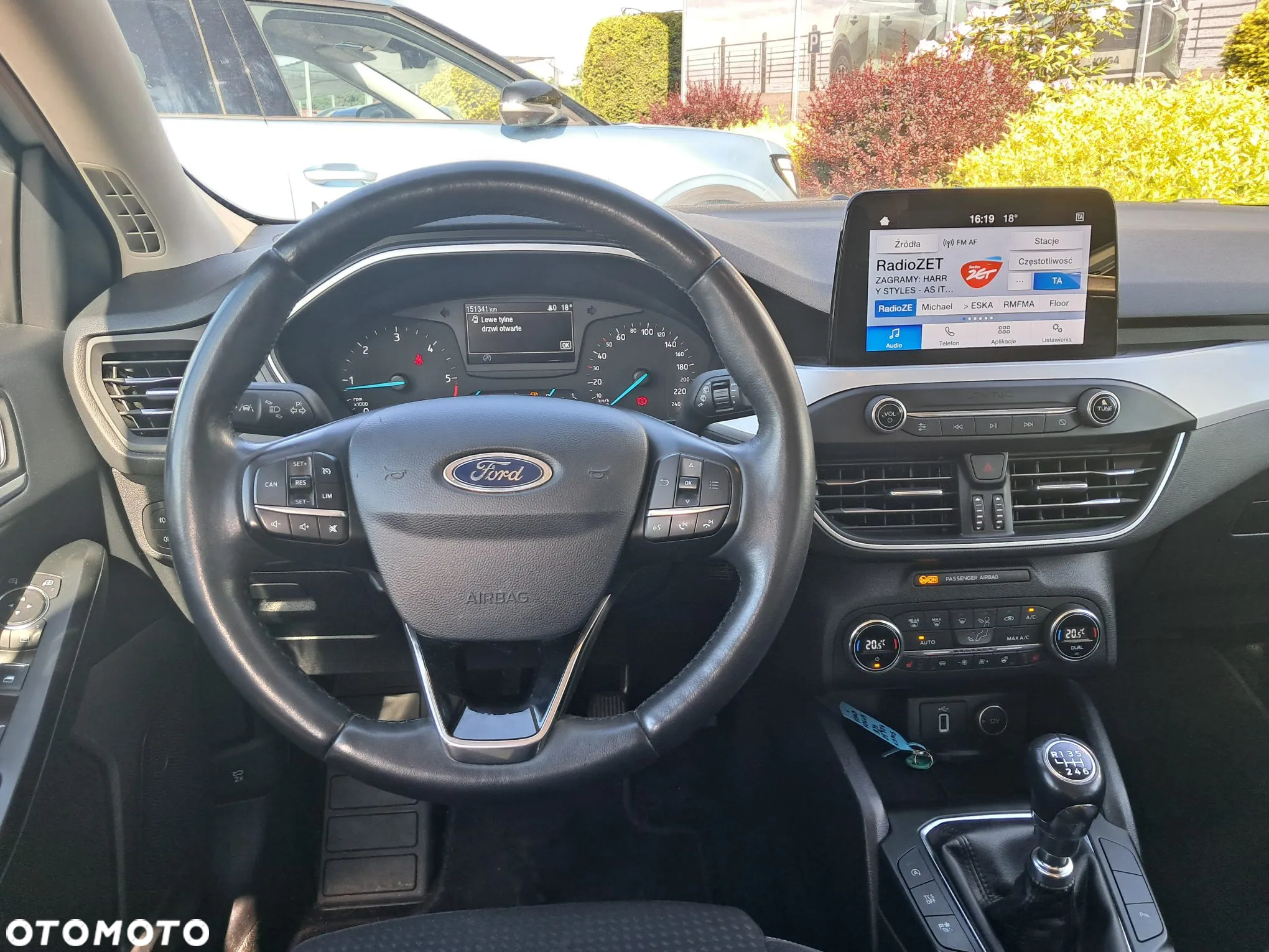 Ford Focus 1.5 TDCi SYNC Edition - 23