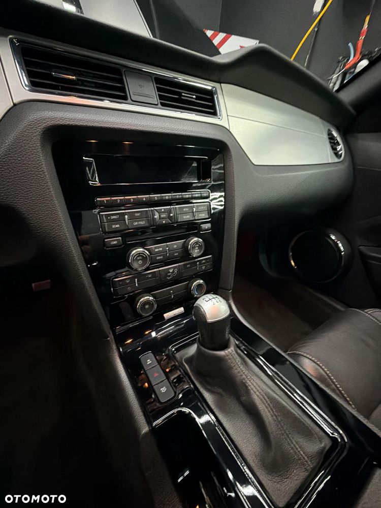 Ford Mustang 3.7 V6 Premium - 4