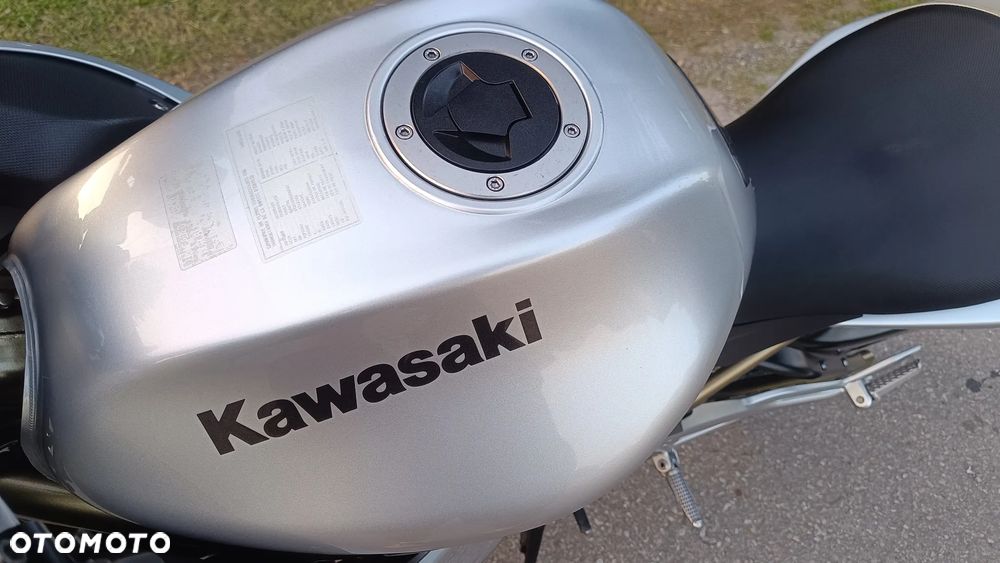 Kawasaki ER - 16