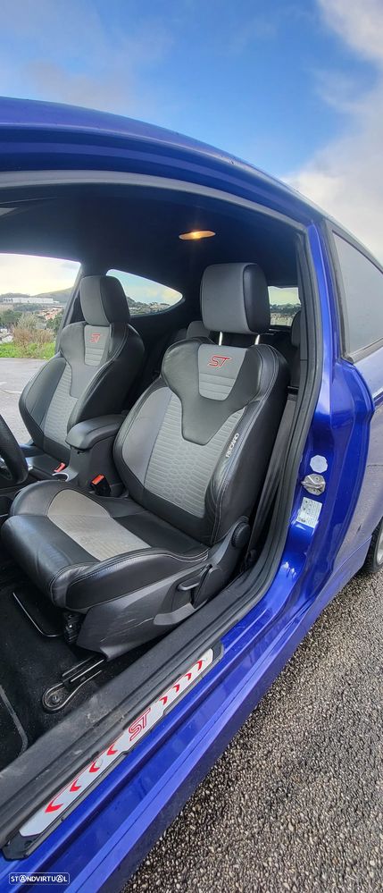 Ford Fiesta 1.6 EcoBoost ST - 5