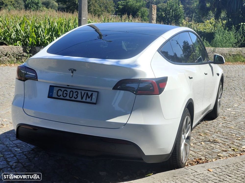 Tesla Model Y Standard - 3