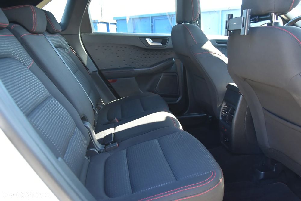 Ford Kuga 1.5 EcoBoost ST-LINE X - 13