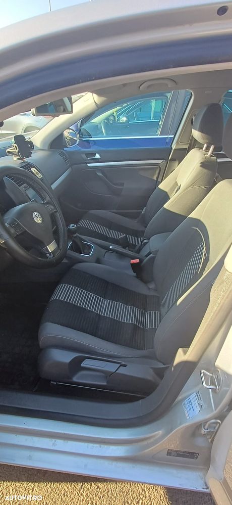Volkswagen Jetta 1.9 TDI DPF United BlueMotion - 8