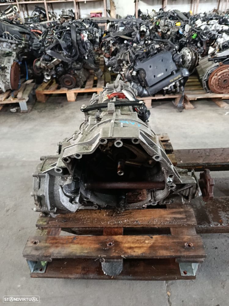 Caixa de velocidades Audi A5 2.0 TDI REF: MVT (motor CGL) - 2