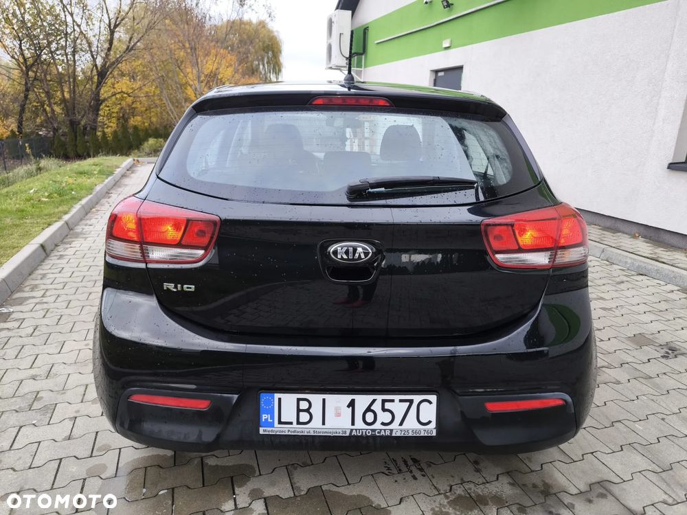 Kia Rio - 16