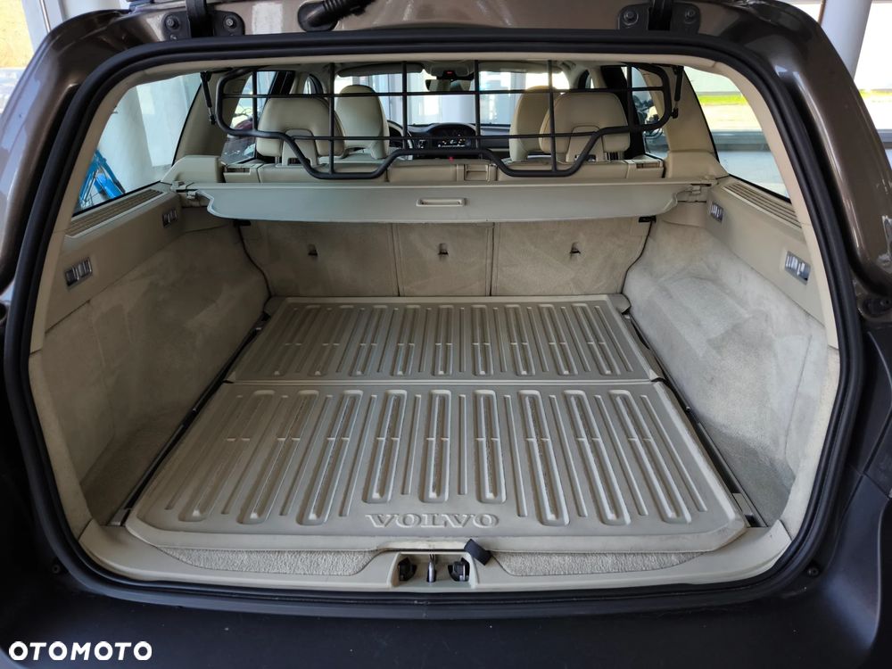 Volvo XC 70 D4 AWD Summum - 24