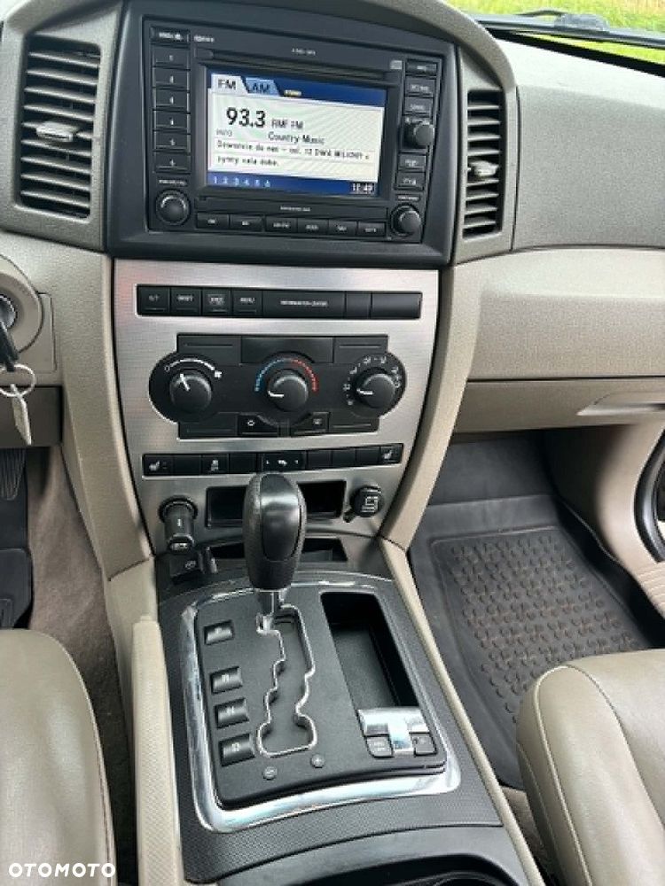 Jeep Grand Cherokee - 8